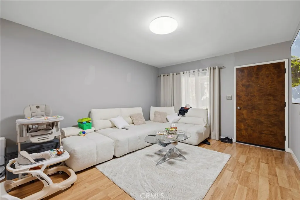 Additional image 45 of 710 E Cedar Ave, Burbank, CA 91501