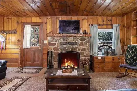 53985 Pine Crest Avenue, Idyllwild, CA MLS: IV25071010