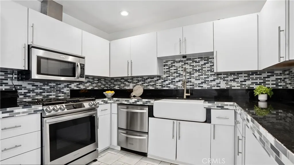 Additional image 3 of 25651 Ramada Dr, Valencia, CA 91355