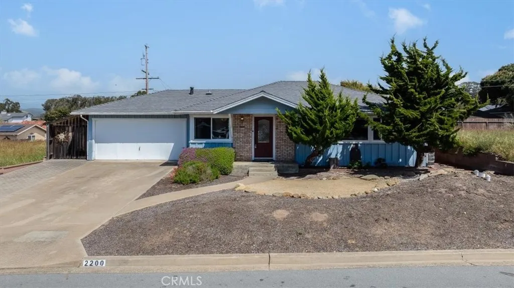 2200 Fresno St  
