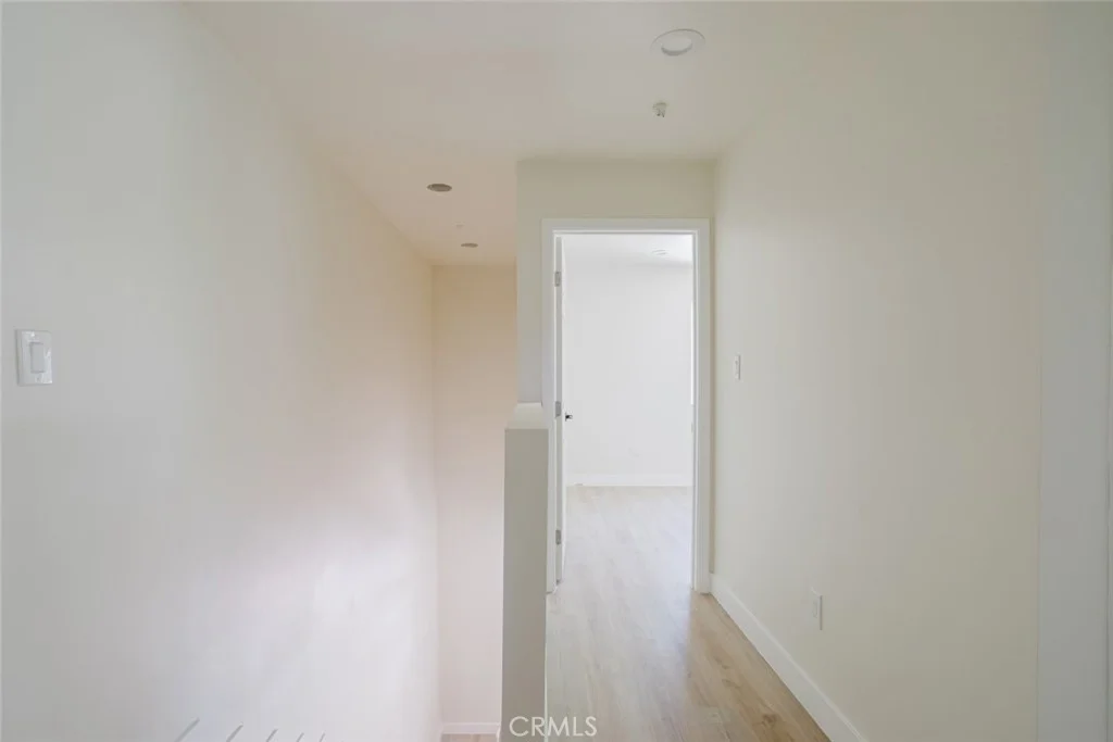 5426 Sale Avenue, Woodland Hills, CA 91367