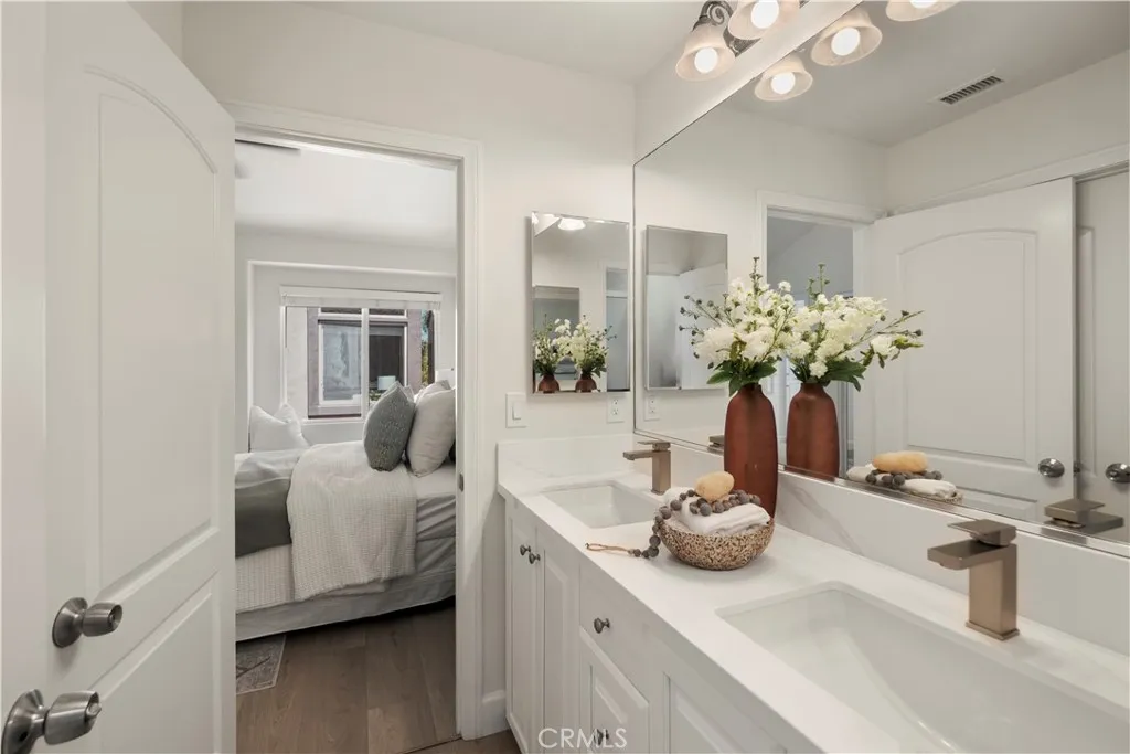 Additional image 42 of 526 12th St, Huntington Beach, CA 92648