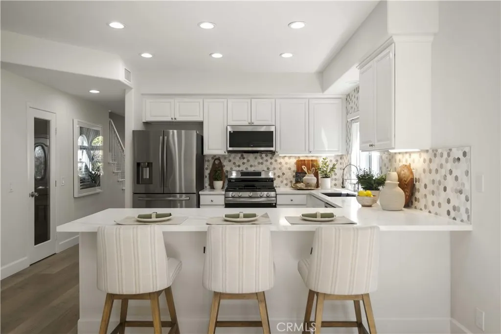 Additional image 30 of 526 12th St, Huntington Beach, CA 92648