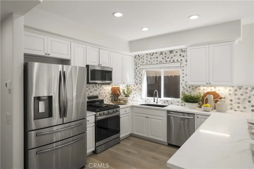 Additional image 5 of 526 12th St, Huntington Beach, CA 92648