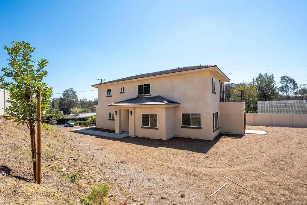 3856 American Ave, La Mesa, CA 91941