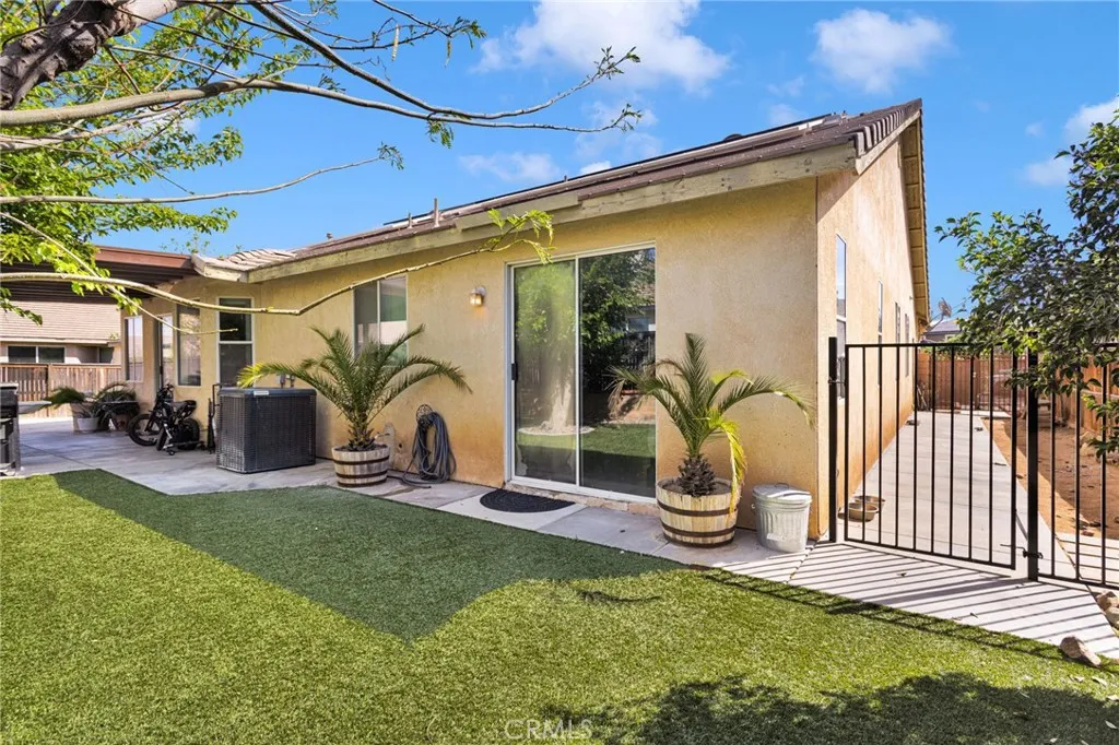 9178 Goldenseal Court, Hesperia, CA 92344