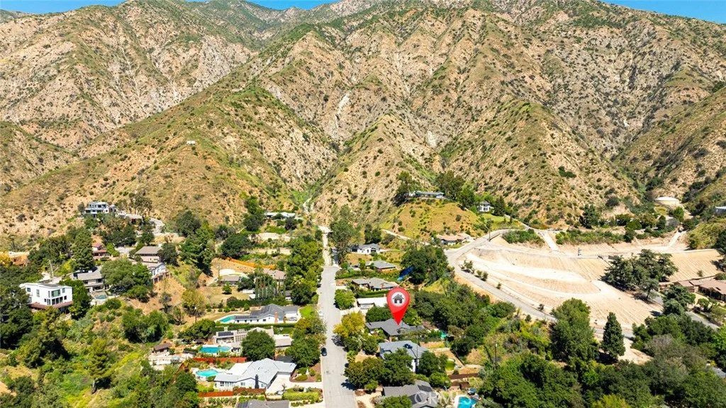 650 Sierra Meadows Dr, Sierra Madre, CA 91024