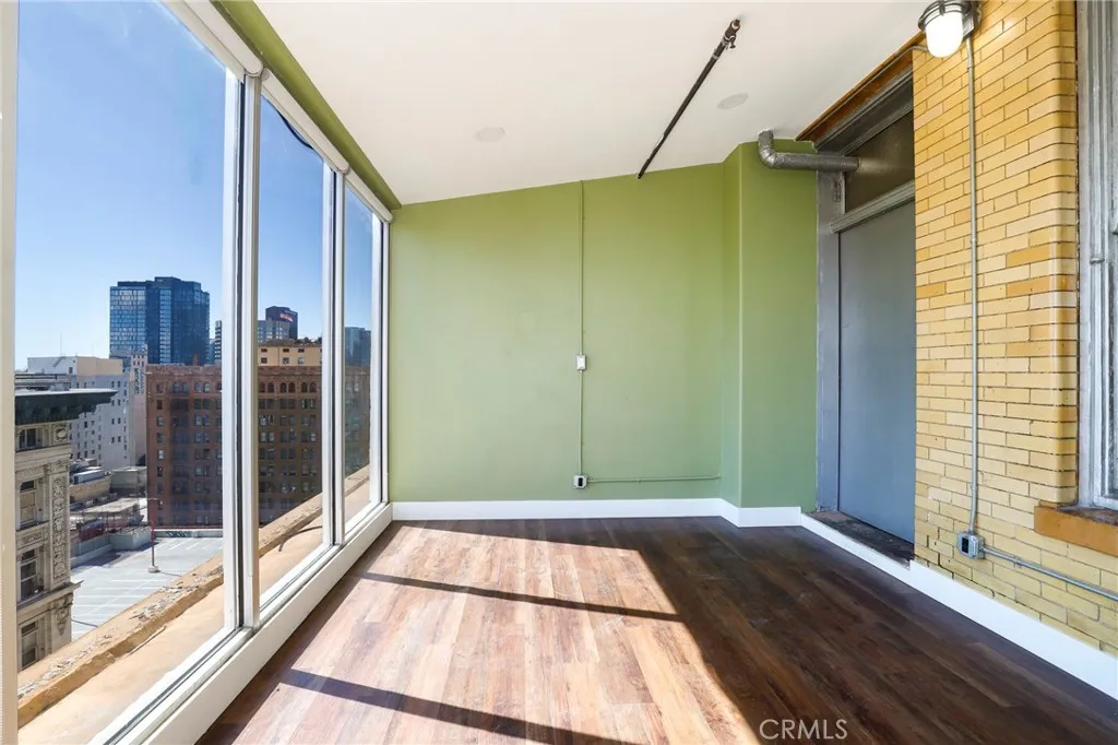 Additional image 36 of 215 W 7th St, Los Angeles, CA 90014