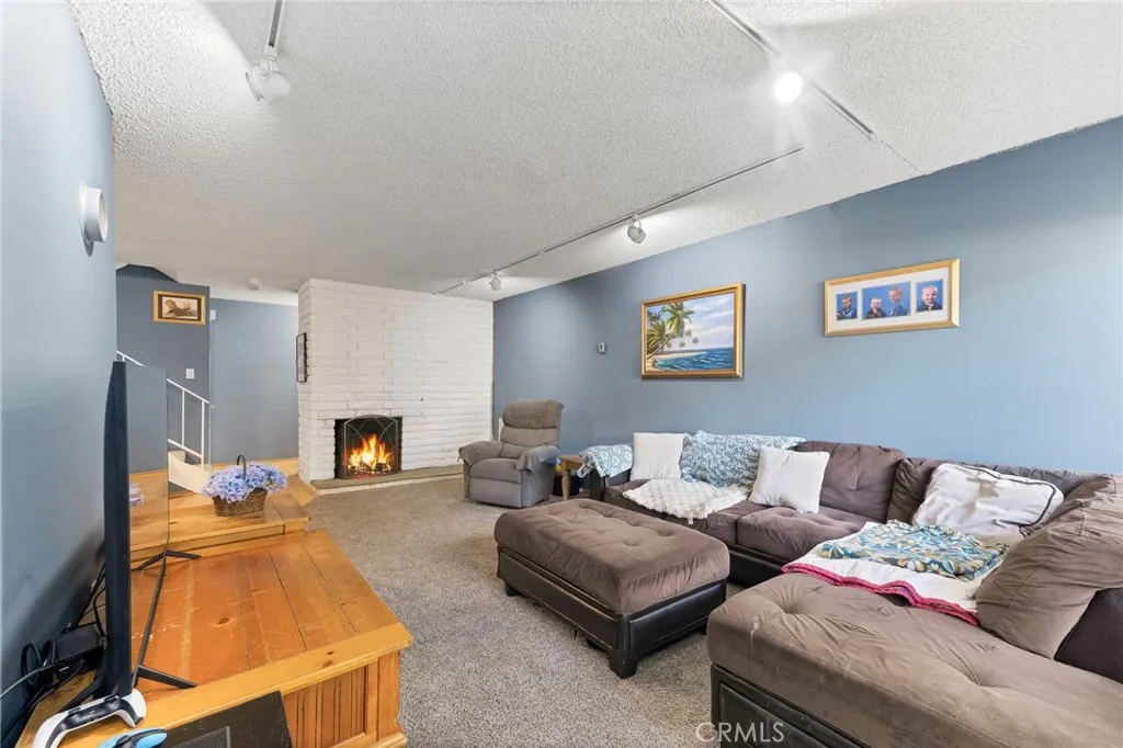 Additional image 5 of 8060 Canby Avenue Unit 2, Reseda, CA 91335