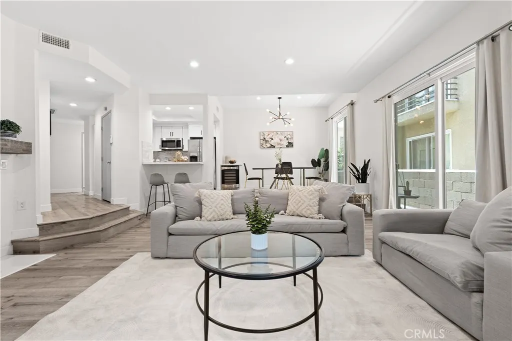 Additional image 2 of 11949 Goshen Avenue Unit 110, Los Angeles, CA 90049