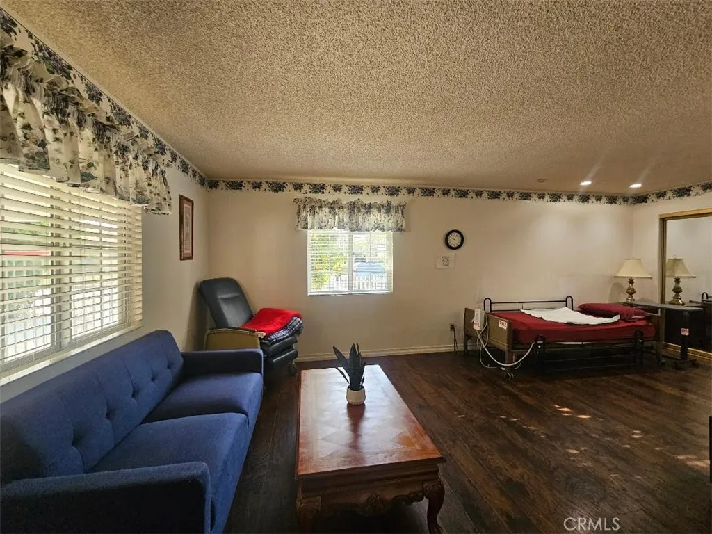 Additional image 24 of 17441 Hiawatha St, Granada Hills, CA 91344