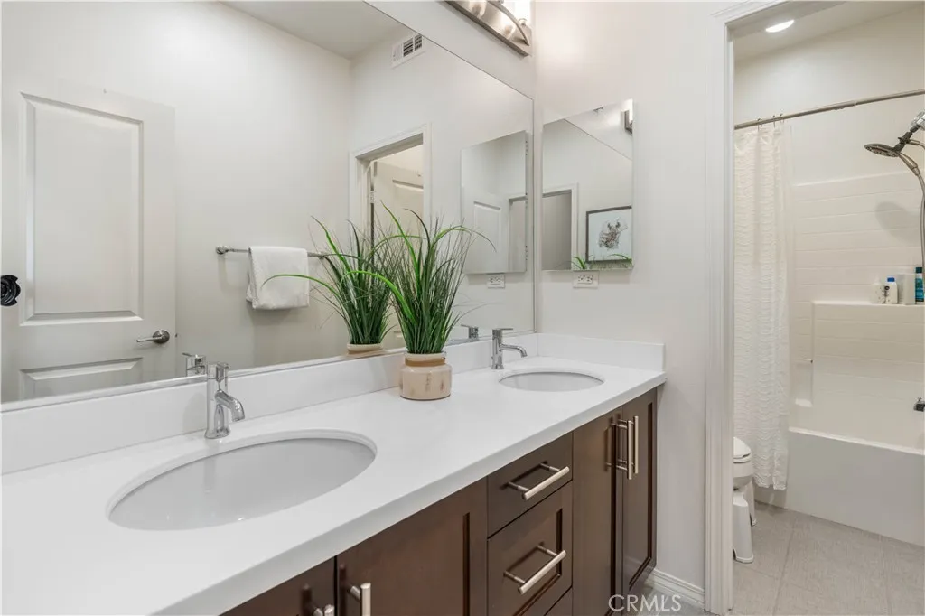 Additional image 16 of 5560 Boardwalk Unit 105, Hawthorne, CA 90250