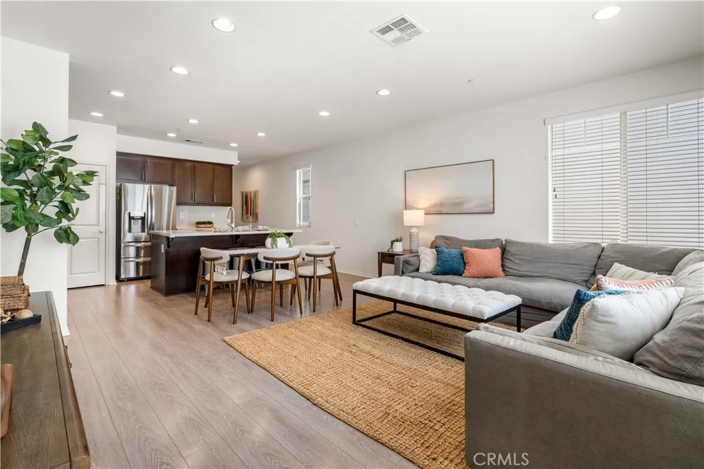 Additional image 4 of 5560 Boardwalk Unit 105, Hawthorne, CA 90250