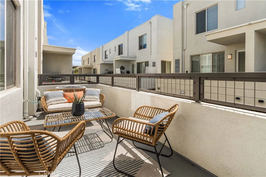 Additional image 21 of 5560 Boardwalk Unit 105, Hawthorne, CA 90250