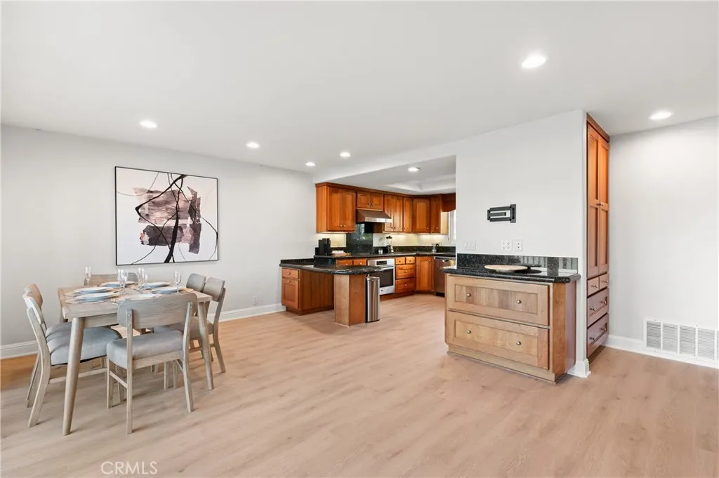 Additional image 105 of 25 LakeView Unit 60, Irvine, CA 92604