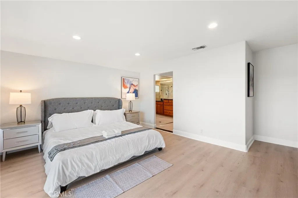 Additional image 88 of 25 LakeView Unit 60, Irvine, CA 92604