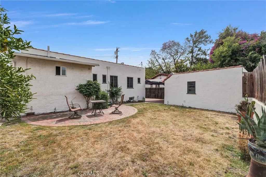 1909 Eden Avenue, Glendale, CA 91206
