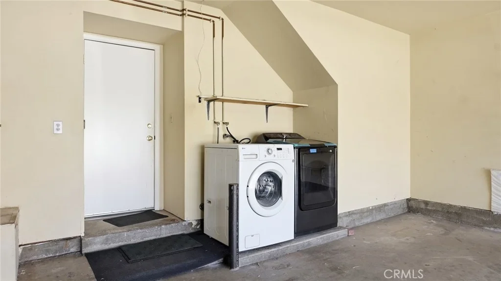 7432 Bellingham Ave, North Hollywood, CA 91605