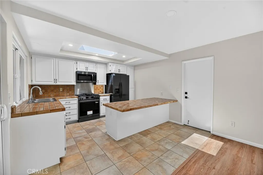 Additional image 16 of 449 Hillway Drive, Vista, CA 92084