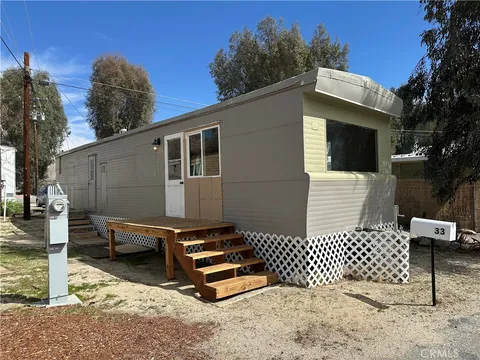 51063 29 Palms Hwy Unit 33, Morongo Valley, CA MLS: SW25066264
