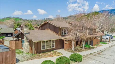 32 Meadow Lakes Drive, Tehachapi, CA MLS: SR25078704