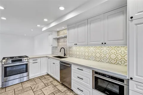 334 Tours Lane, Costa Mesa, CA MLS: OC25074796