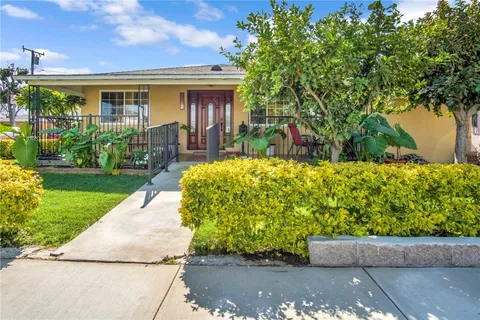 6084 Easton Street, Los Angeles, CA 90022 - MLS#: DW25044102