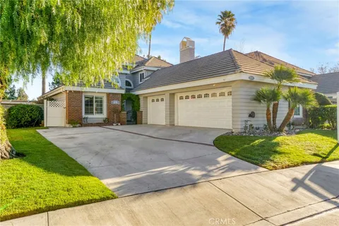25906 Bellis Drive, Valencia, CA MLS: SR25038655