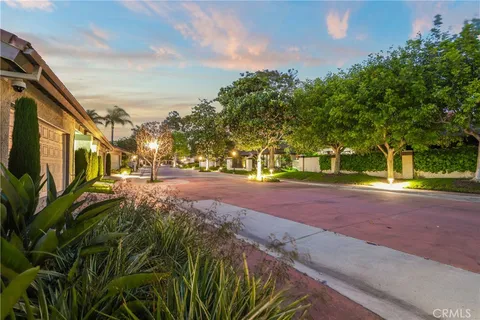 637 Avery Place, Long Beach, CA MLS: PW25095258