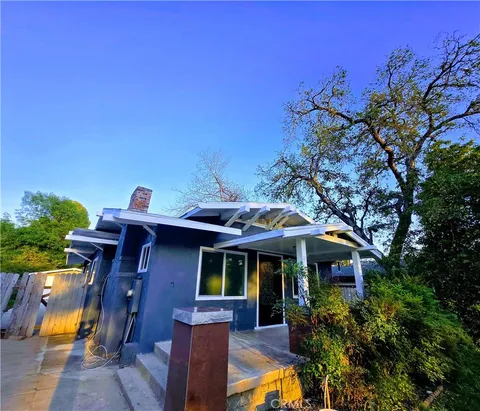 1962 N Los Robles Avenue, Pasadena, CA MLS: AR25084261