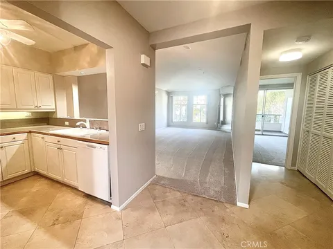 25432 Sea Bluffs Drive Unit 302, Dana Point, CA 92629 - MLS#: OC25021604