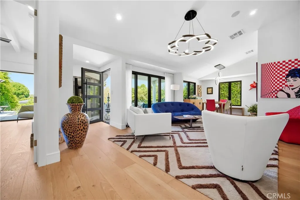 Additional image 5 of 13646 Valley Vista Blvd, Sherman Oaks, CA 91423