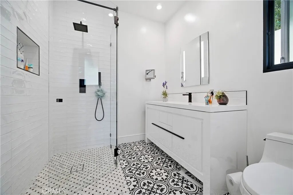 Additional image 44 of 13646 Valley Vista Blvd, Sherman Oaks, CA 91423