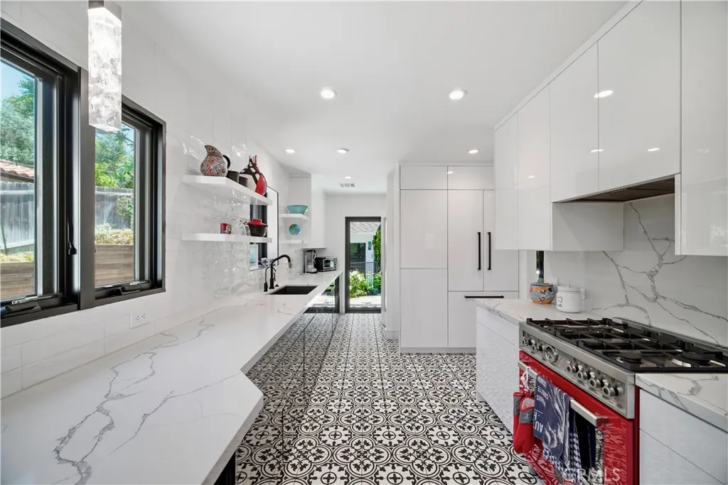 Additional image 41 of 13646 Valley Vista Blvd, Sherman Oaks, CA 91423