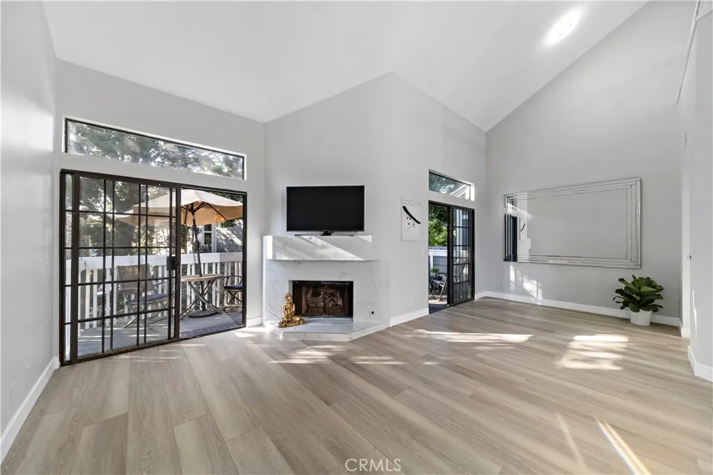 8201 Racepoint Drive Unit 201, Huntington Beach, CA 92646