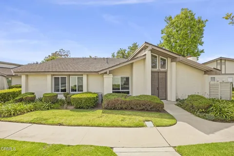 658 Holly Avenue, Oxnard, CA MLS: V1-29903