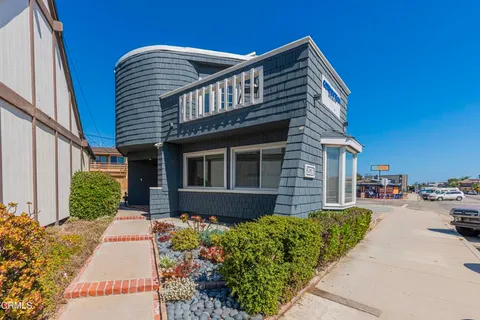 2516 Roosevelt Boulevard, Oxnard, CA MLS: V1-28102