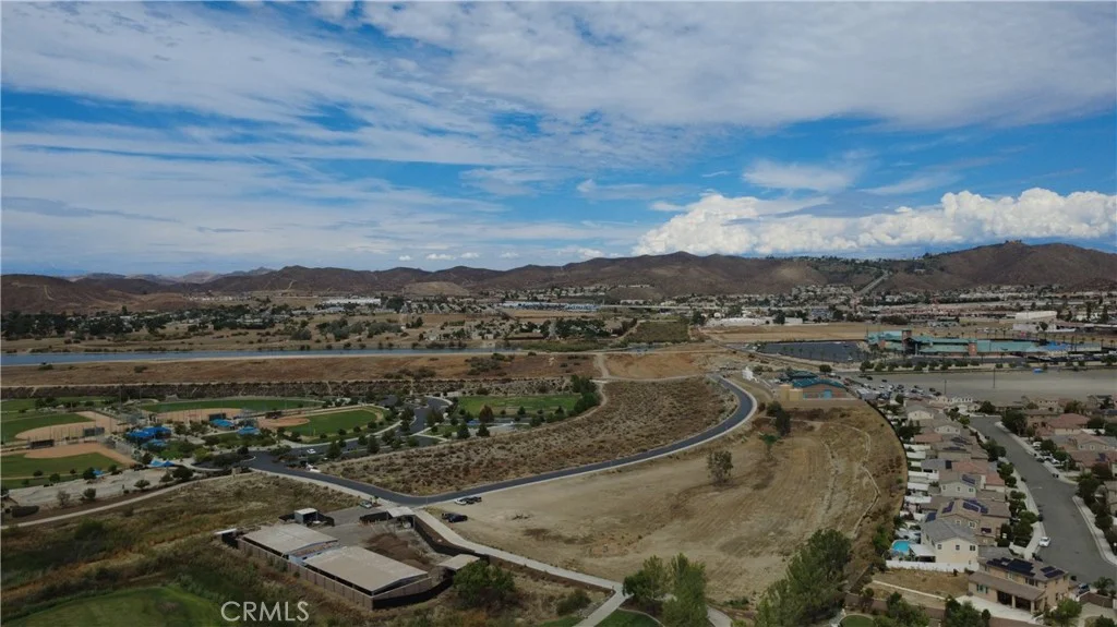 29306 Royal Aberdeen, Lake Elsinore, CA 92530