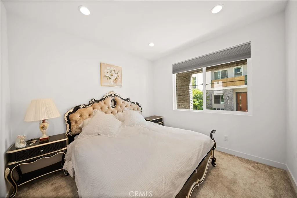 351 Baluster, Irvine, CA 92618 photo 5