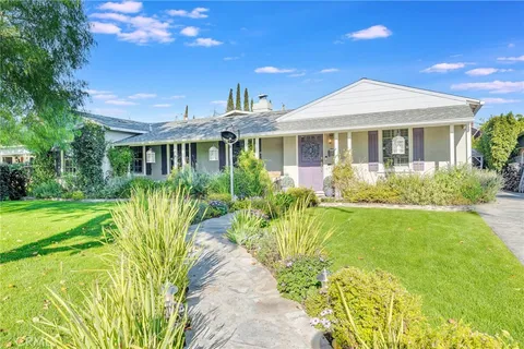 524 S Parish Place, Burbank, CA 91506 - MLS#: BB25042425