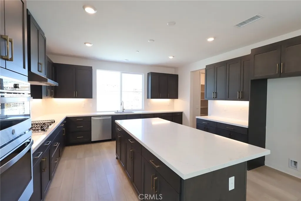 Additional image 3 of 27328 Bear Paw Lane, Valencia, CA 91381