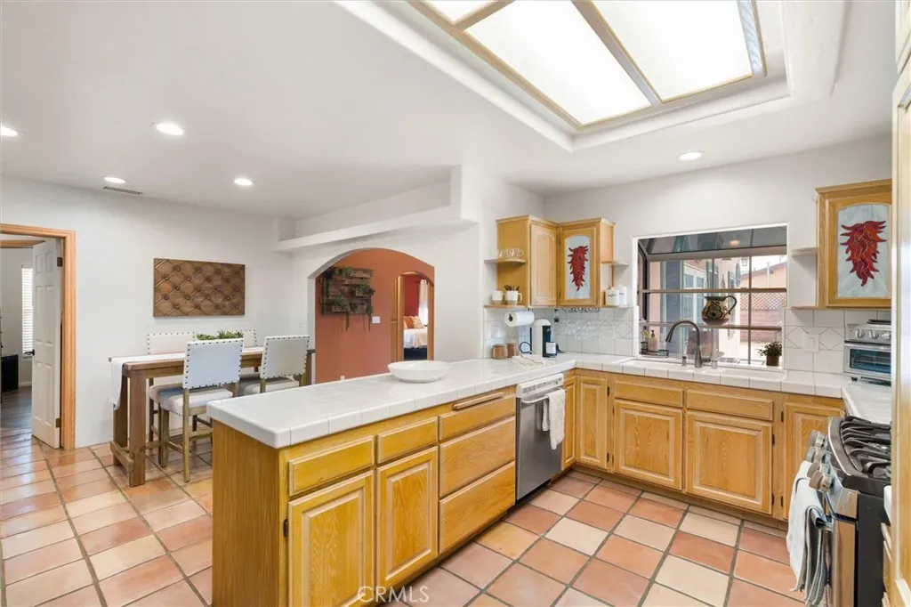 Additional image 10 of 518 W 213th St, Carson, CA 90745