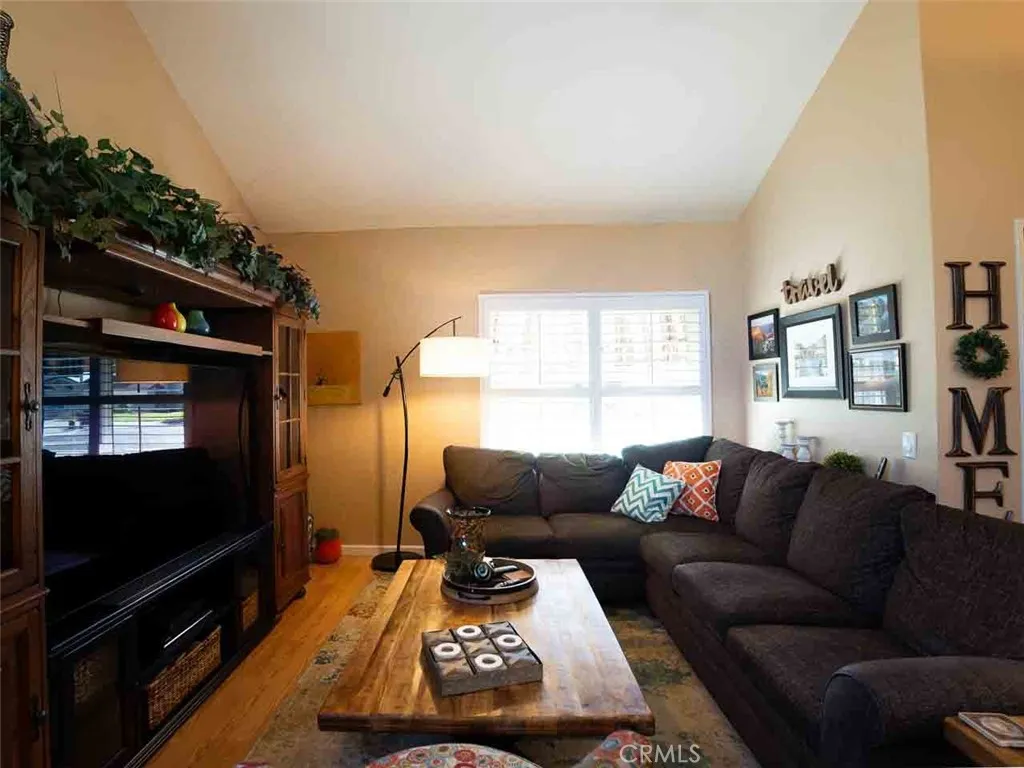 Additional image 4 of 22720 Bluebird Ln, Grand Terrace, CA 92313