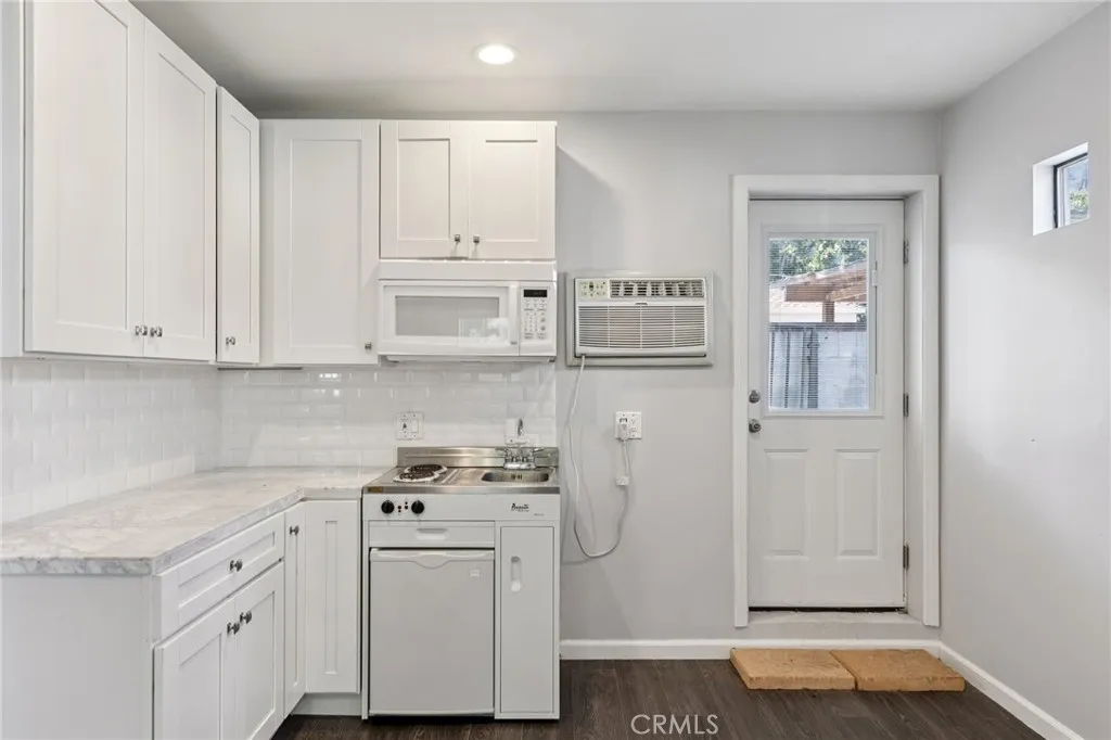 Additional image 128 of 16762 Otsego Street, Encino, CA 91436