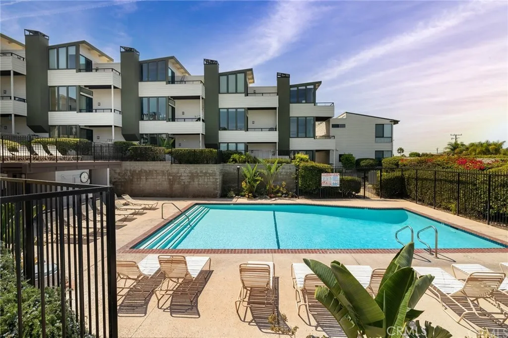 Additional image 32 of 431 Camino De Las Colinas, Redondo Beach, CA 90277