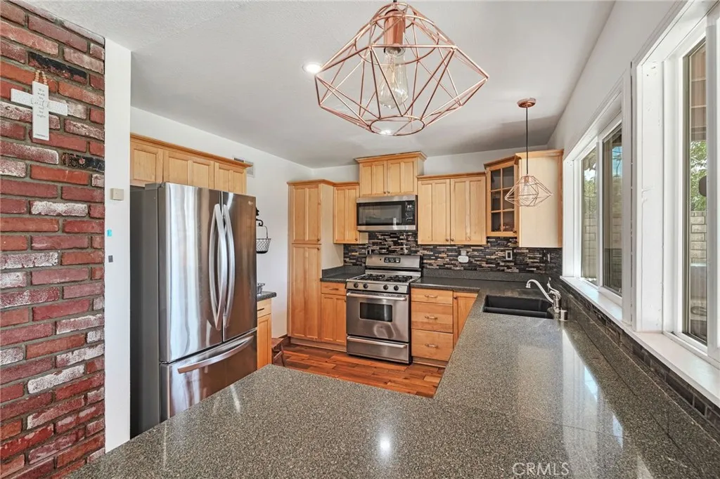 Additional image 24 of 27483 Pamplico Dr, Valencia, CA 91354