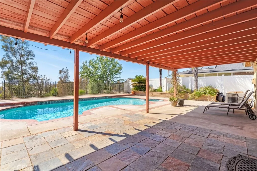 Additional image 60 of 27483 Pamplico Dr, Valencia, CA 91354