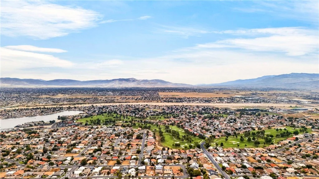 17855 Sage Hen Rd, Victorville, CA 92395