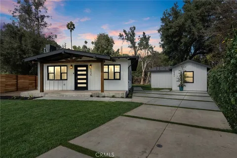 6635 Ferrara Street, Los Angeles, CA 90042 - MLS#: CV25046487