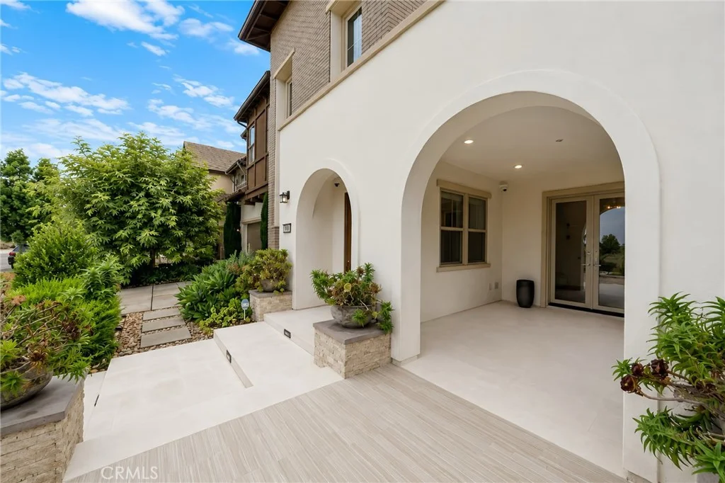 110 Perspective, Irvine, CA 92618 photo 3